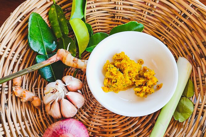 3-Hour Siem Reap Guided Cooking Class and Market with Pick up - What the $32 price really covers