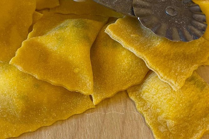3 in 1 Cooking Class near Navona: Fettuccine, Ravioli & Tiramisu - Why families tend to like this class