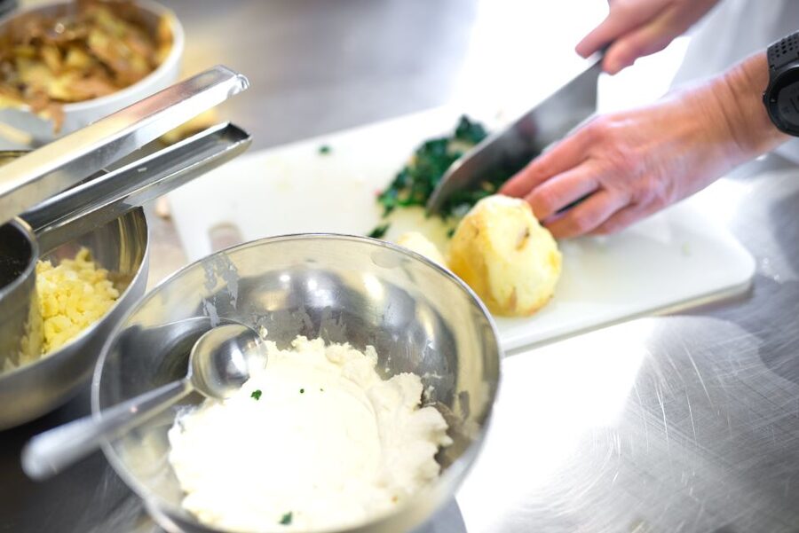 4-Course Cooking Experience in Florence - Starting with the appetiser