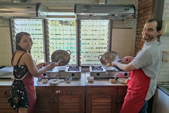 5 Hour Morning Thai Cooking Course - Eating together gives the morning a proper finish