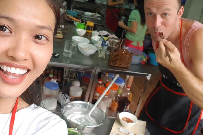 5 Traditional Dishes Hanoi Cooking Class with Market Trip - Five dishes that explain Hanoi food