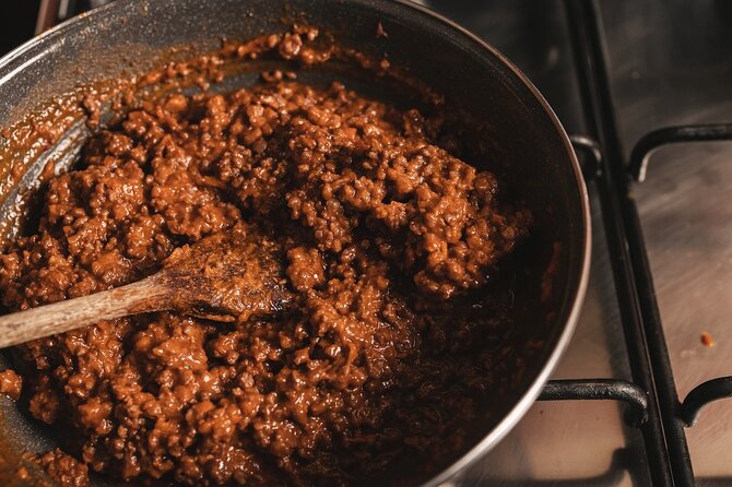 A Brunello Cooking Class with Vineyards View Winery - Who should book this experience?
