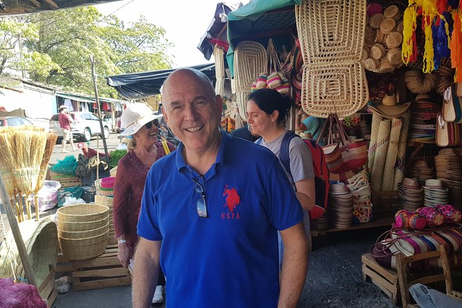 Acapulco Flavors Masterclass MarketTour Cooking &Premium Tastings - Guide quality and the small-group question
