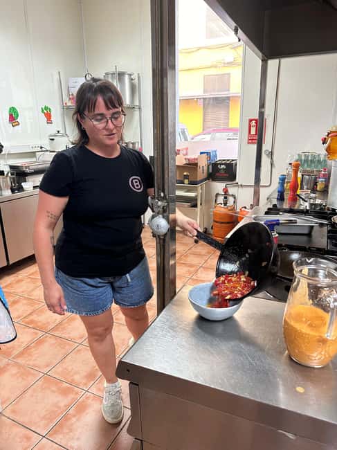 Alicante:Evening Spanish Tapas Cooking Class with Live Music - Sitting down to eat what you prepared