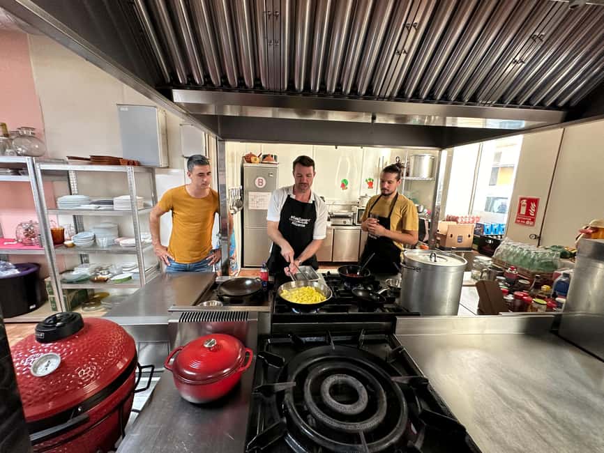 Alicante:Evening Spanish Tapas Cooking Class with Live Music - How much value do you get for $42?