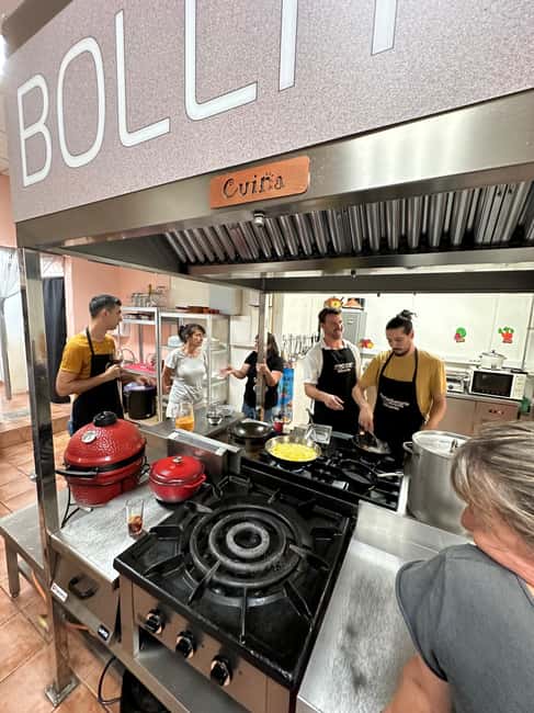 Alicante:Evening Spanish Tapas Cooking Class with Live Music - The first lesson: Spanish food begins with simple ingredients
