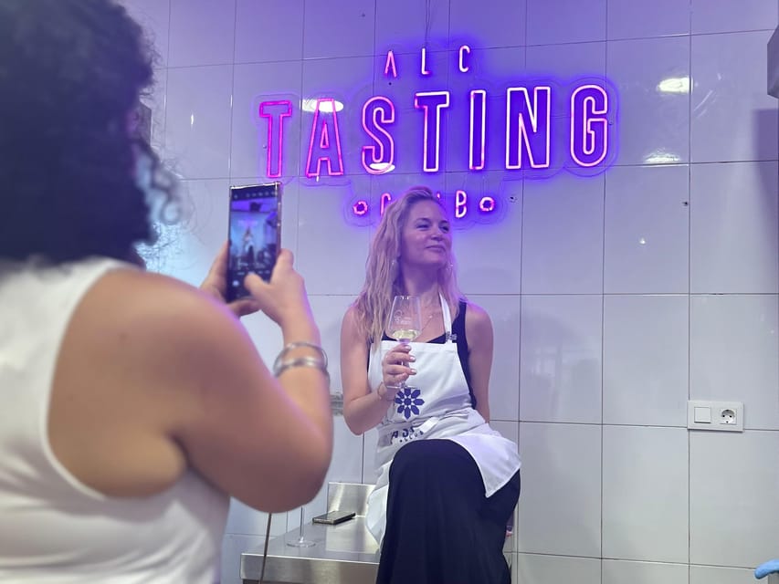 Alicante Paella Cooking Class, Tapas, Drinks and Market - Group size, accessibility, and the overall pace
