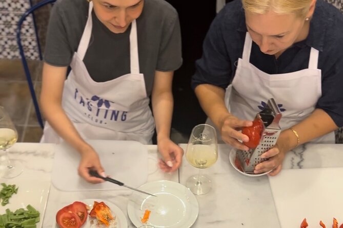 Alicante Paella Cooking Class, Tapas, Drinks and Marketplace - Tapas, wine, and the social side