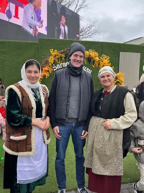 All inclusive Gagauzia: Wine-tasting, Cooking & Lunch! - Guides, group size, and the pace of the day