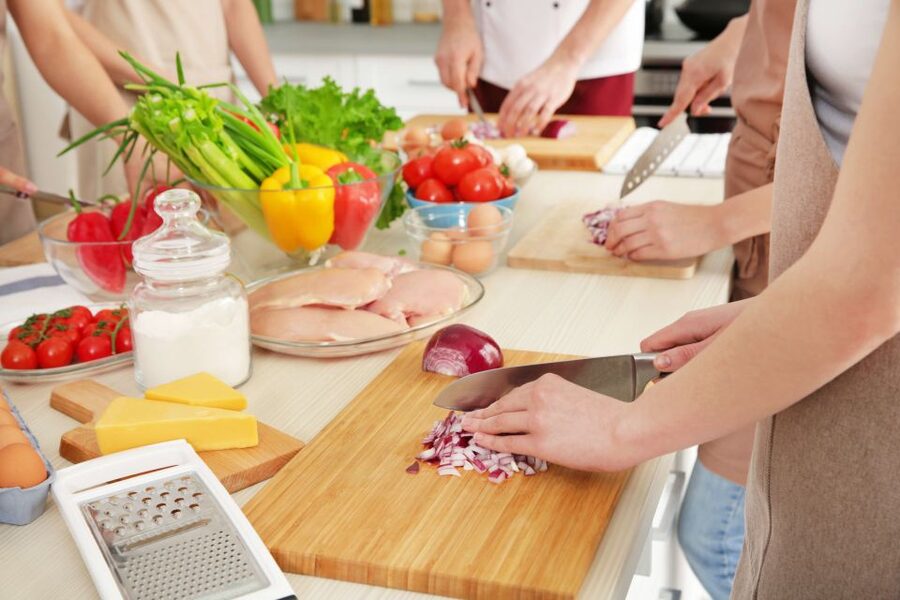 Amalfi: Cooking Class and Farmhouse Visit With Meal - The four-course meal and local drinks