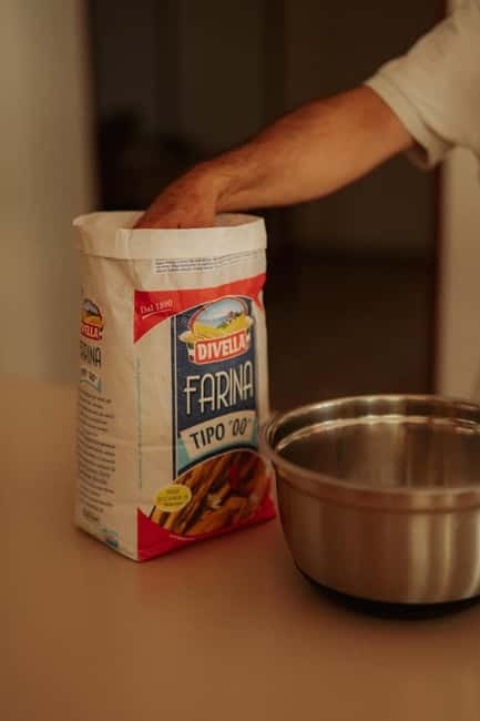 Amalfi: Cooking Class with Pasta, Mozzarella, and Tiramisù - Making mozzarella with your own hands