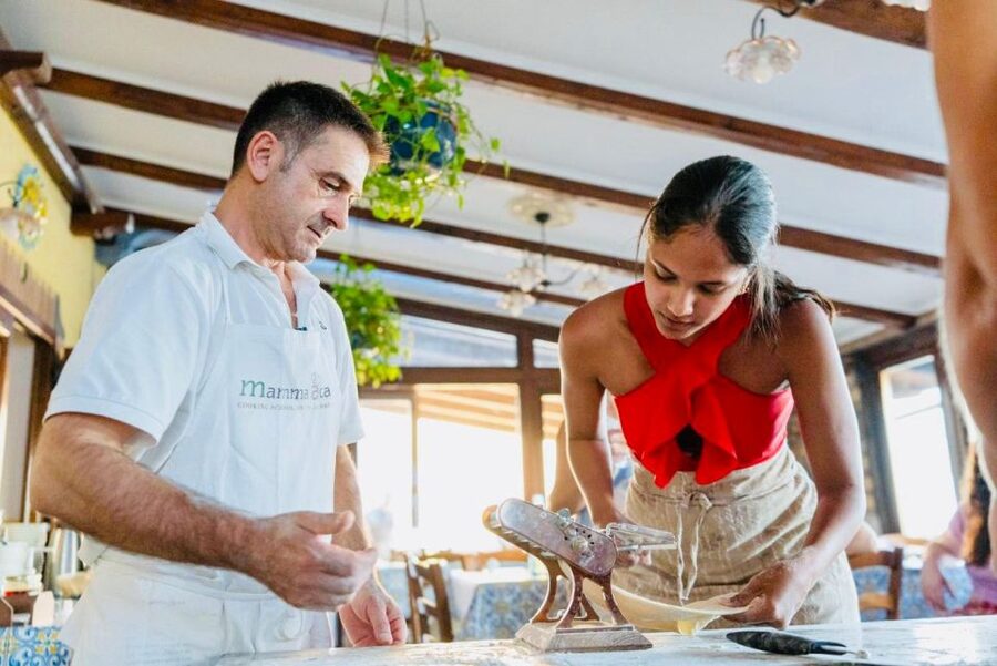 Amalfi: Mozzarella, Fettuccine, and Tiramisù Cooking Class - A warm welcome from Ferdinando and his family