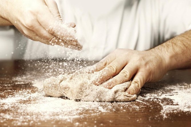 Amazing Pizza and Pasta Class at Savio’s kitchen cooking school - Shaping pizza in the birthplace of the dish