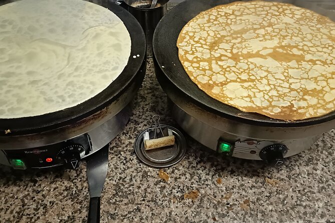 Amazing Sweet Crêpe Cooking Class Paris - Food restrictions deserve careful attention