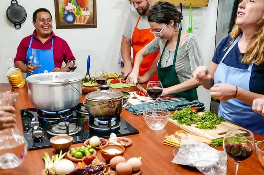 Antigua: Authentic Guatemalan Cooking Class - What the praise tells you about the class