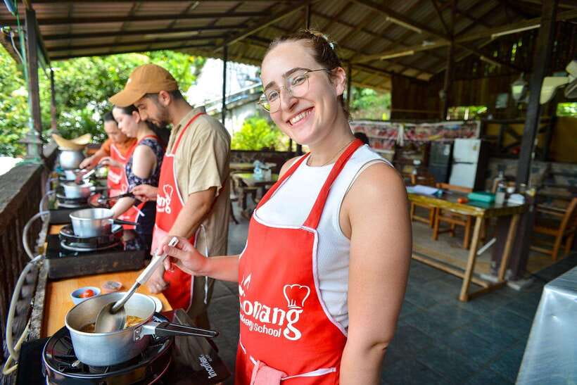 Ao Nang: Half-Day Thai Cooking Class Krabi Province - Meeting the chef and choosing your dishes