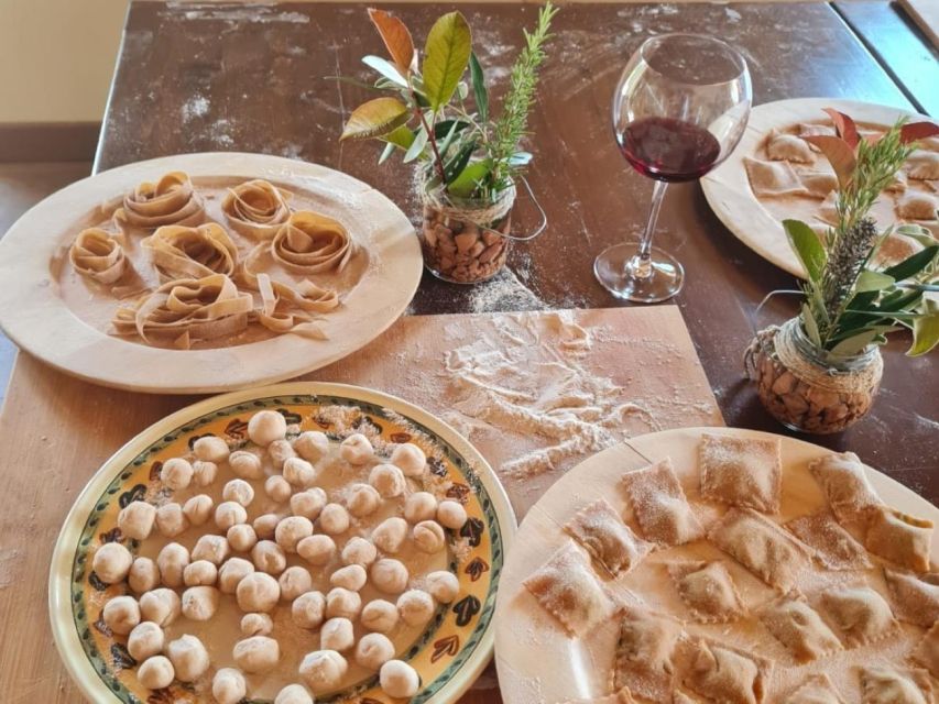 Arezzo: pasta e tiramisù cooking class organic Tuscan farm - Key points to know before booking