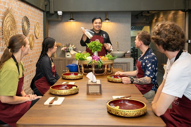 Authentic Thai Cooking with the Largest market visit &TukTuk ride - How useful are the recipes at home?