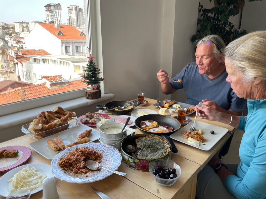 Authentic Turkish Breakfast Cooking at Home with Locals - What the Small Group Changes