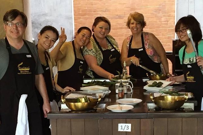 Baipai Thai Cooking School Class in Bangkok - From Thai Ingredients to Your First Prep
