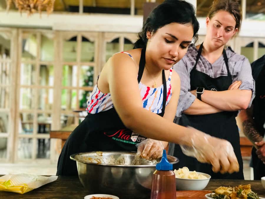 Bali: Balinese Cooking Class and Market Tour - Morning tea and a gentle introduction to Balinese food