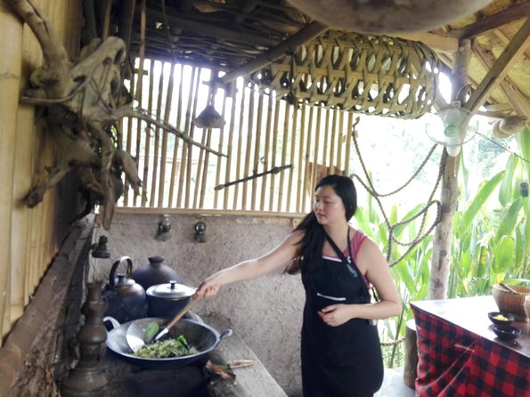 Balinese Cooking Class at Organic Farm - Eating lunch in the gubuk