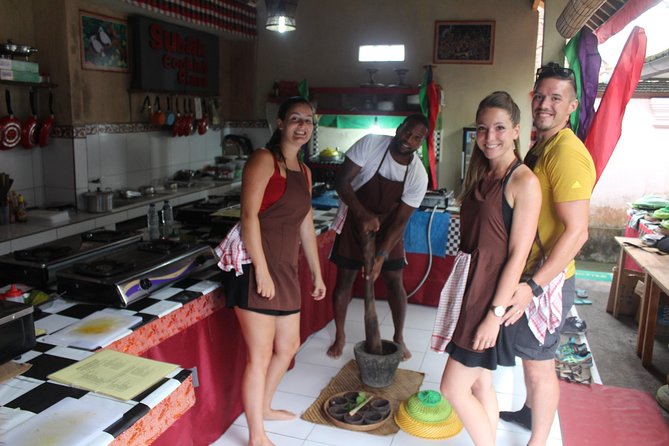 Balinese Ubud cooking school (9 Dish Cooking and Market Tour) - A Balinese home becomes the cooking school