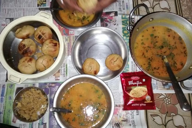 Bangalore: Traditional Cooking Classes & Dinner with Chef Family - What the family setting adds