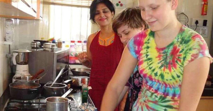 Bangalore: Traditional Cooking Classes & Dinner with Family - Key points to know before booking