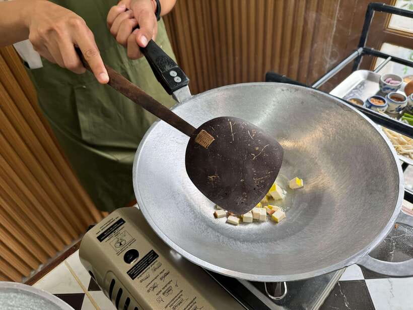 Bangkok Cooking Class : Traditional Thai dishes&Market Trip - Why this Bangkok cooking class feels different