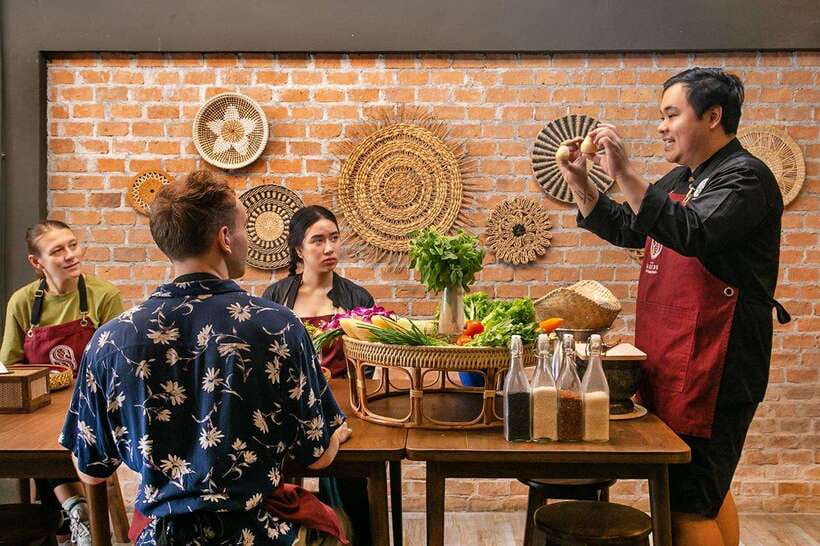 Bangkok: Cooking Class with Market Visit & Tuk Tuk Ride - Exploring Bangkok’s Largest Fresh Market