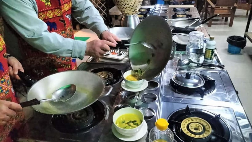 Bangkok: Favourite Thai Flavors Cooking Class by Smart Cook - Is $32 good value in Bangkok?