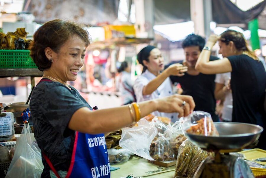 Bangkok: Half-Day Thai Cooking Class in Bangrak District - Five dishes, prepared by your own hands
