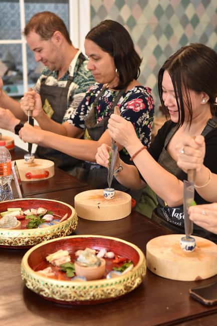 Bangkok: Hands-on Thai Cooking Class & Market Tour in Sathon - Small details that make the class work
