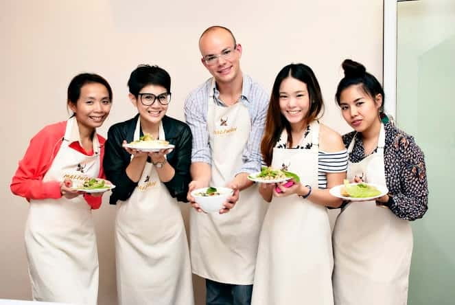 Bangkok: Maliwan Thai Cooking Class with Market Tour - Starting at Maliwan near Khaosan Road