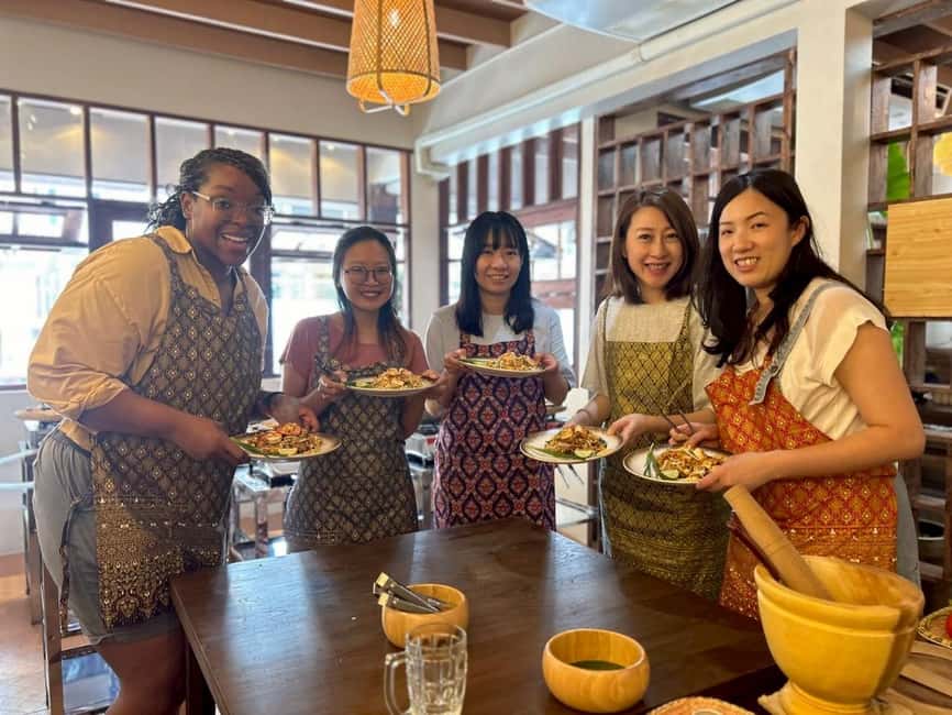 Bangkok: Thai Cooking Class With 4 Dishes & Thai Drink - Key Details at a Glance