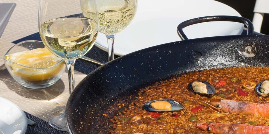 Barcelona Authentic Paella and Sangria Cooking Class - What the 2.5-hour schedule feels like