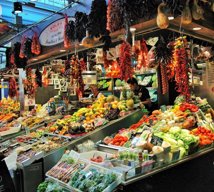 Barcelona: Paella Cooking Workshop and Market Tour - Cooking the Spanish omelet