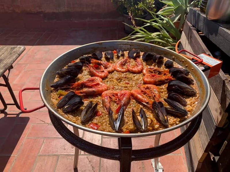 Barcelona: Paella Seafood Master Cooking Class with Sangria - Who should book this Barcelona cooking class?
