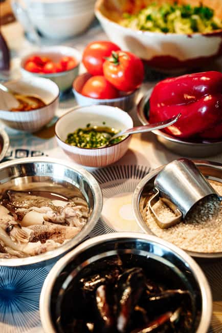 Barcelona: Spanish Tapas Cooking Class with Wine - Meeting the Chef and Hearing the Food Stories