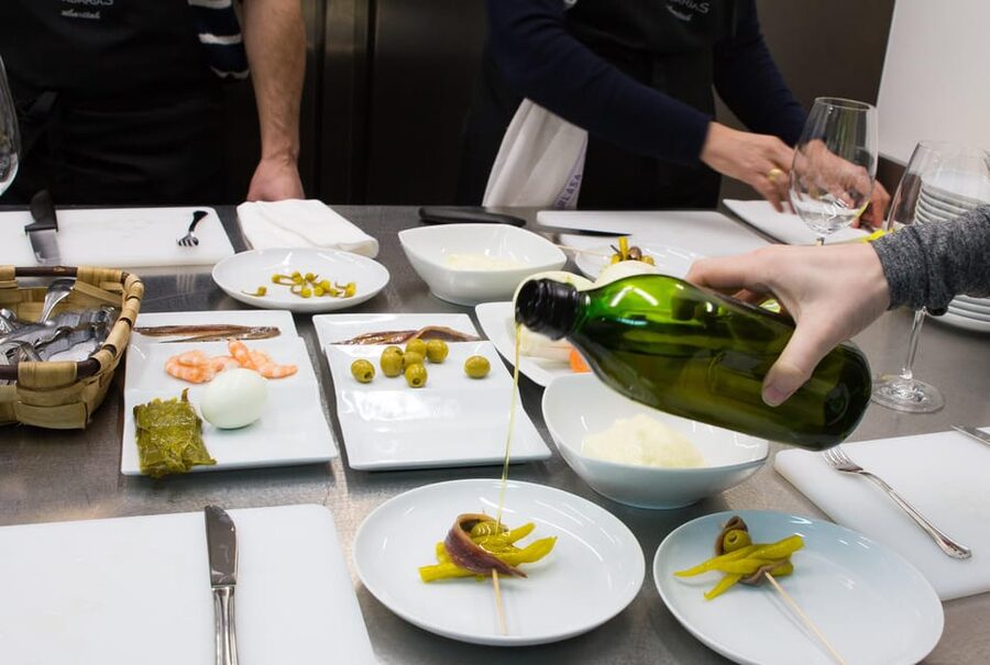 Basque cooking class in San Sebastian - Why the Old Town setting adds value
