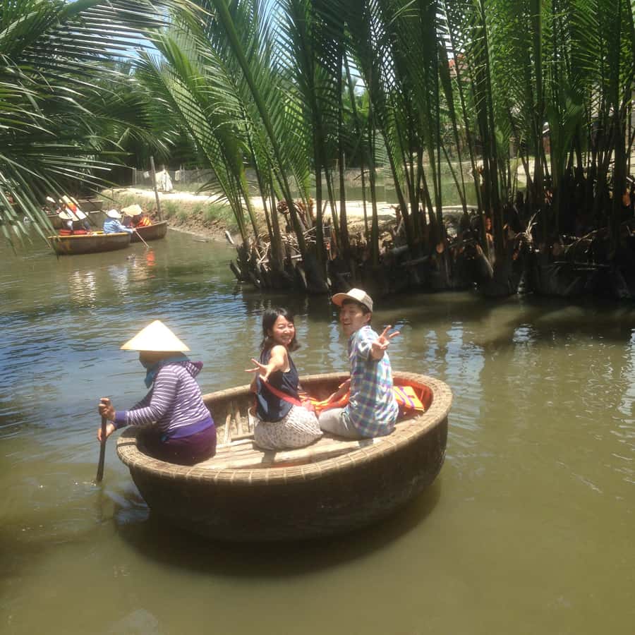 Bay Mau Eco Cooking Class Tours with Basket Boat - Starting with the market in Hoi An