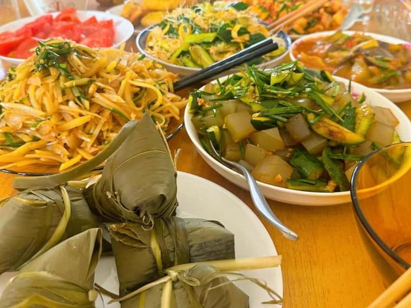 Beijing: Vegan Home Cooking & Local Market Tour with Sanxia - What to know before booking