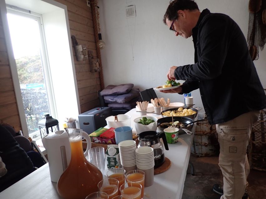 Bergen: Guided Fishing Tour with Outdoor Cooking - Fishing for fish, crabs, shrimp, and seaweed