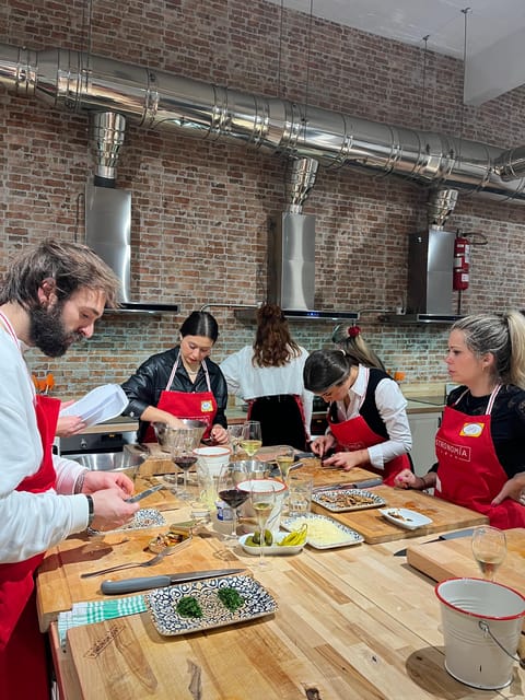Bilbao: Basque Pintxos and Tapas Cooking Class - Key points to know before booking