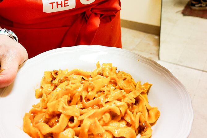 Bologna Local Pasta Cooking Class, Ragu, Spritz, Wine & Gelato - What the Group Size Means