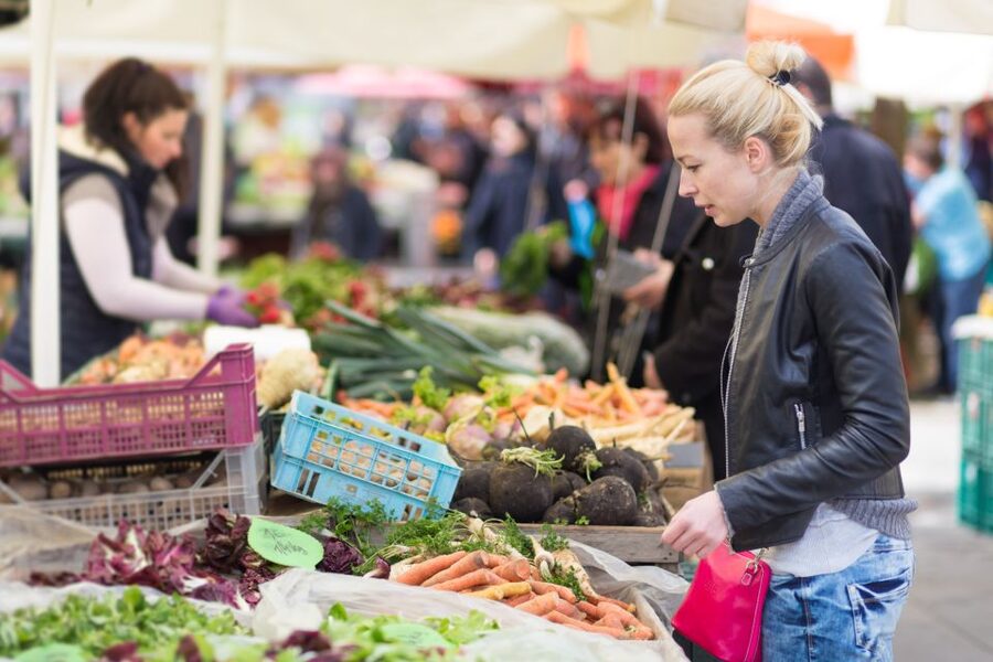 Bologna: Market, Cooking Demo and Meal at a Local's Home - Sit down to a four-course Italian meal