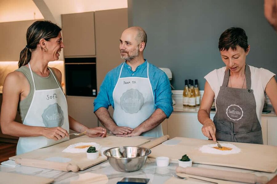 Bologna: Original Lasagna & Gelato Class at a Cooking School - Making spinach pasta the Bolognese way