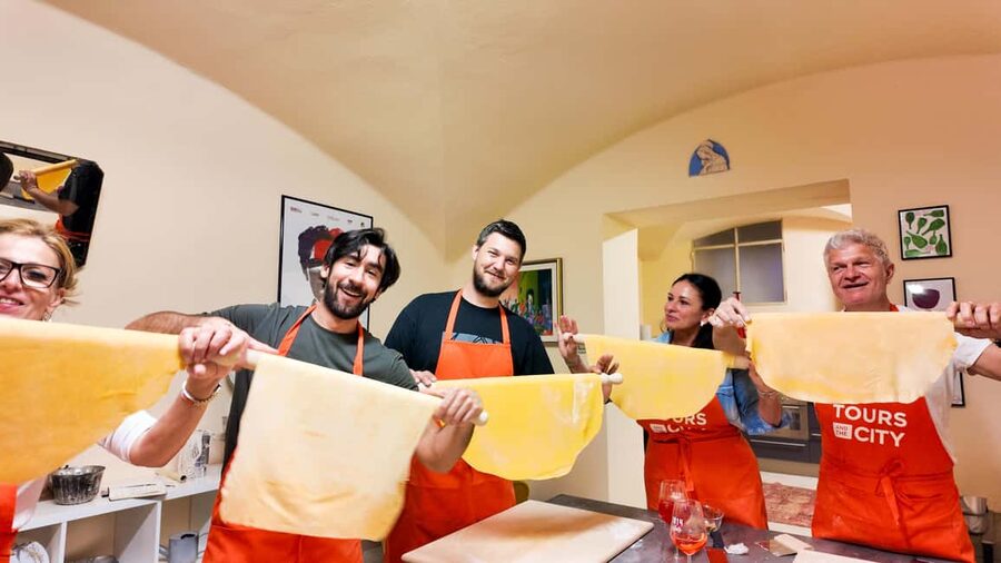 Bologna: Pasta Cooking Class, Ragu, Spritz, Wine & Gelato - Key points at a glance