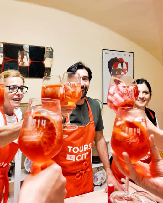 Bologna: Pasta Cooking Class, Ragu, Spritz, Wine & Gelato - Rolling pasta the old-fashioned way